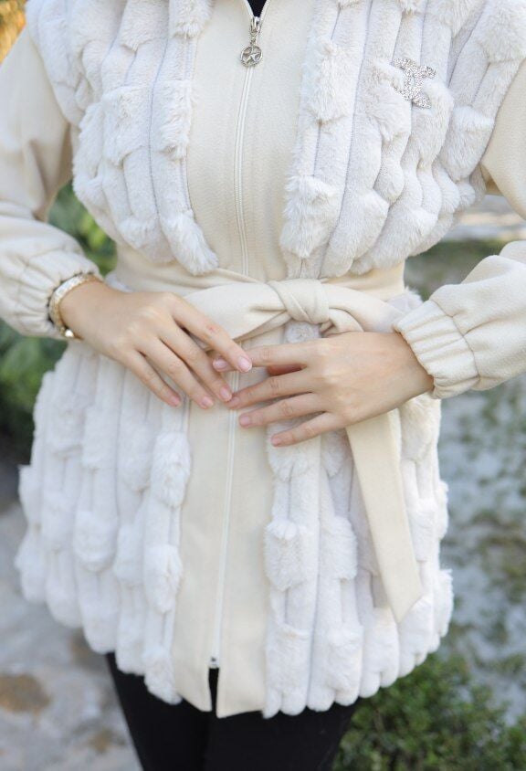 Kürk Detaylı Kaşe Kaban Bej