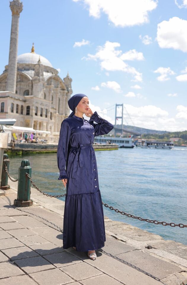 GOLD DÜĞMELİ JAKAR SATEN KUMAŞ ELBİSE LACİVERT