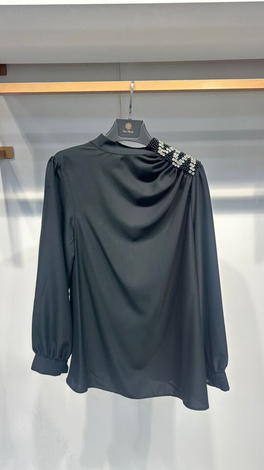 OMZU TAŞLI BLUZ SİYAH