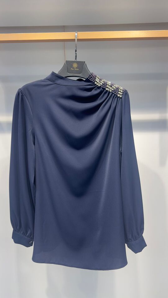 OMZU TAŞLI BLUZ LACİVERT