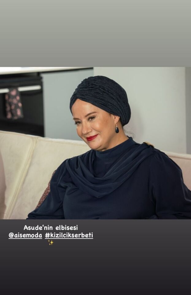 ŞAL YAKA DETAY LACİVERT