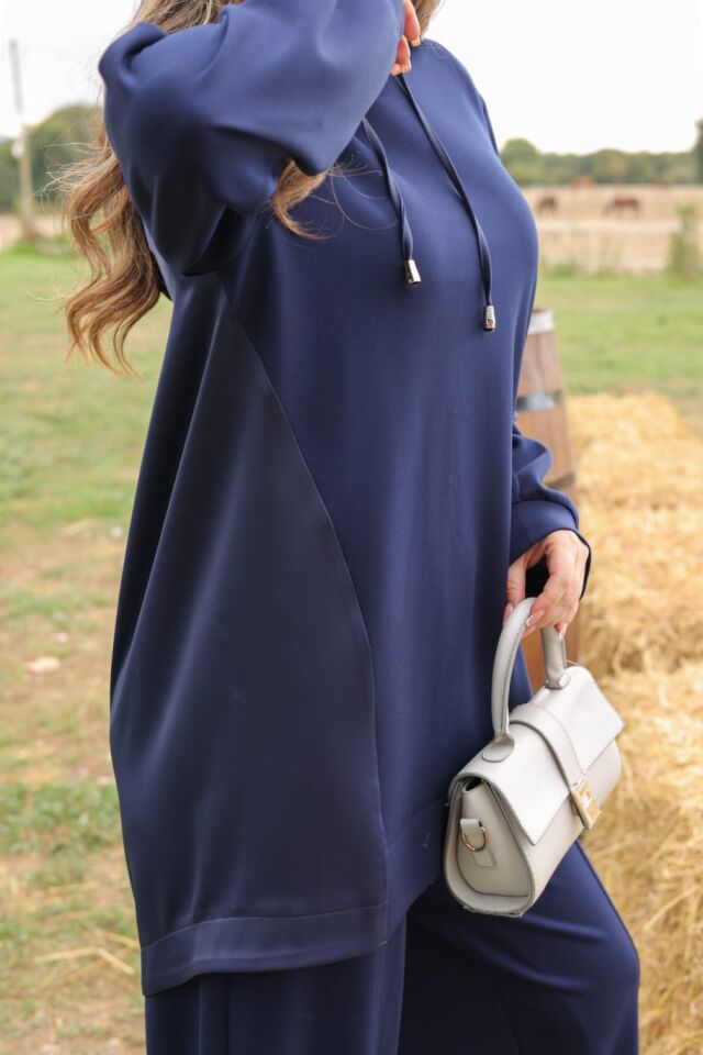 SATEN GARNİLİ TAKIM LACİVERT