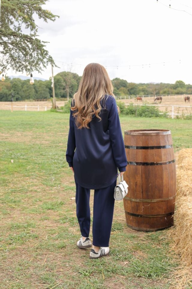 SATEN GARNİLİ TAKIM LACİVERT