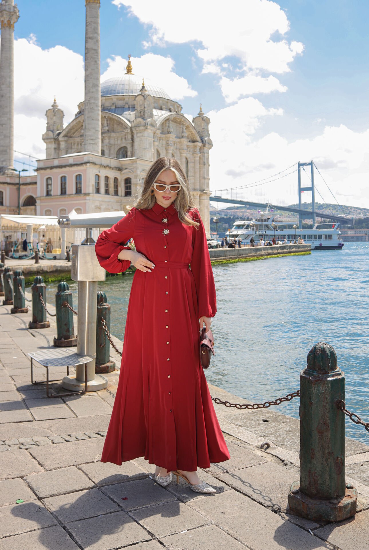 GÜNEŞ DÜĞME DETAYLI ELBİSE BORDO