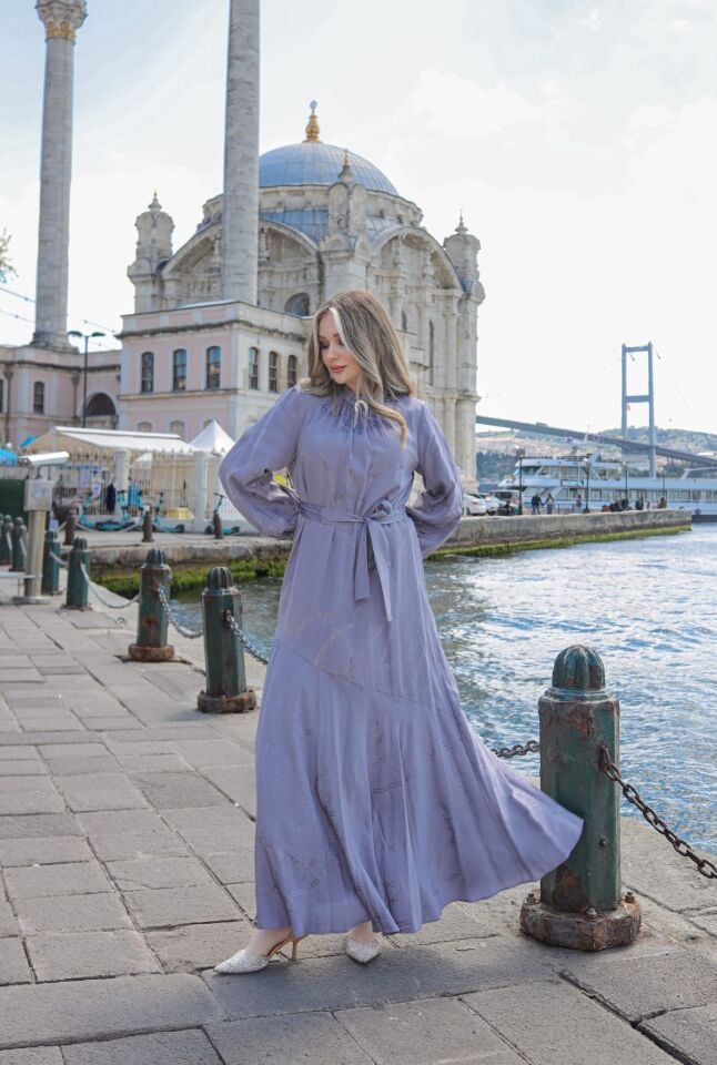 ZİNCİR DESEN FLOŞ JAKAR KUMAŞ ELBİSE GRİ