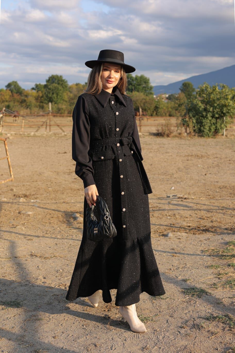 TÜVİT KUMAŞ ELBİSE SİYAH